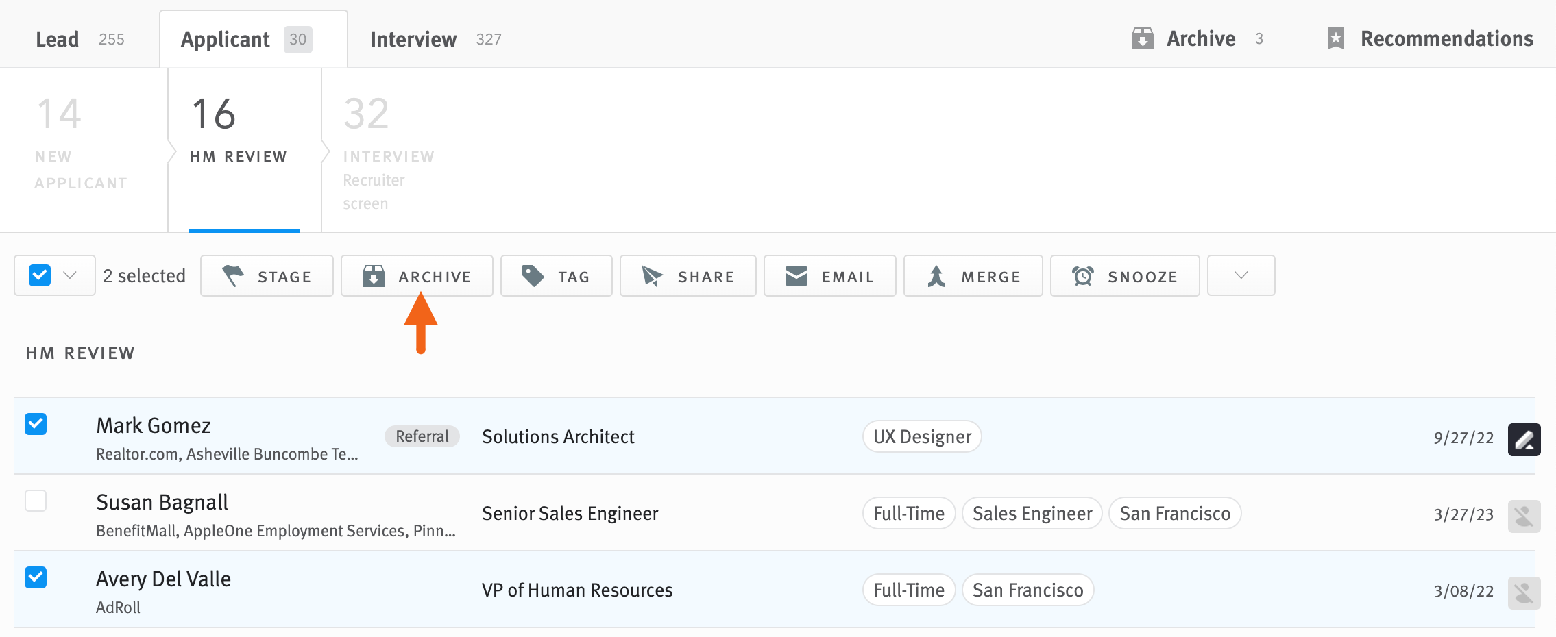 Multiple opportunities selected in the Applicant section of the pipeline with an arrow pointing to the Archive button in the action toolbar.
