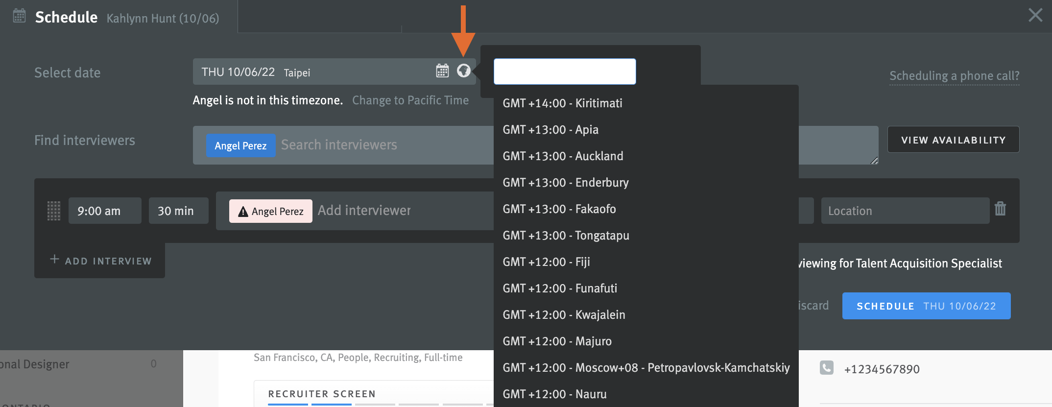 Scheduler with arrow pointing to globe icon